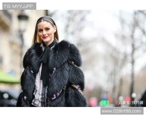 足球明星春秋季节时尚穿搭解析引领潮流的运动风格与个性魅力 足球明星春秋季节时尚穿搭解析引领潮流的运动风格与个性魅力